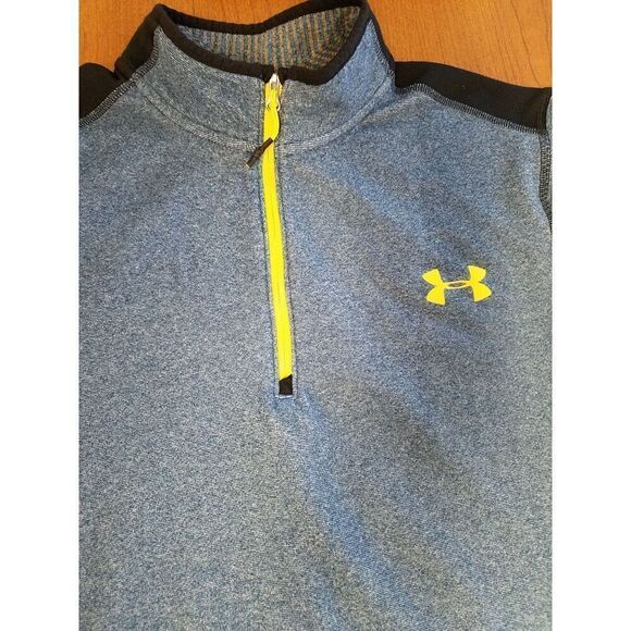 Under Armour Medium loose, 1/4 zip pullover cold gear - Picture 7 of 7
